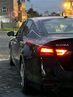 نيسان ألتيما